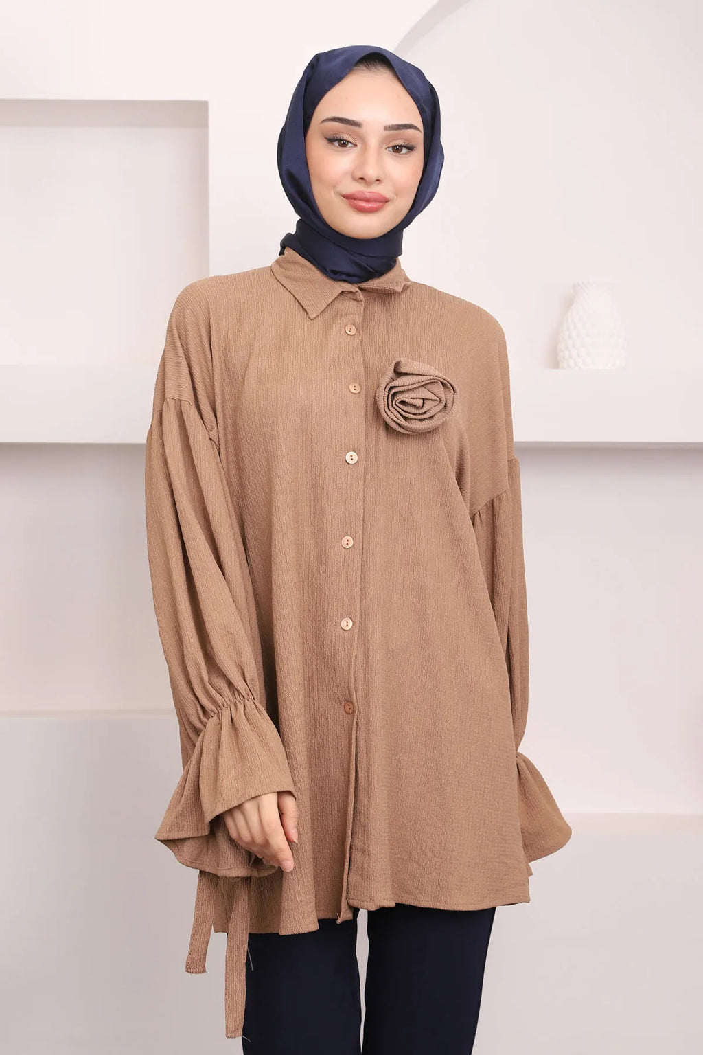 KOL DETAYLI BRONŞLU GÖMLEK