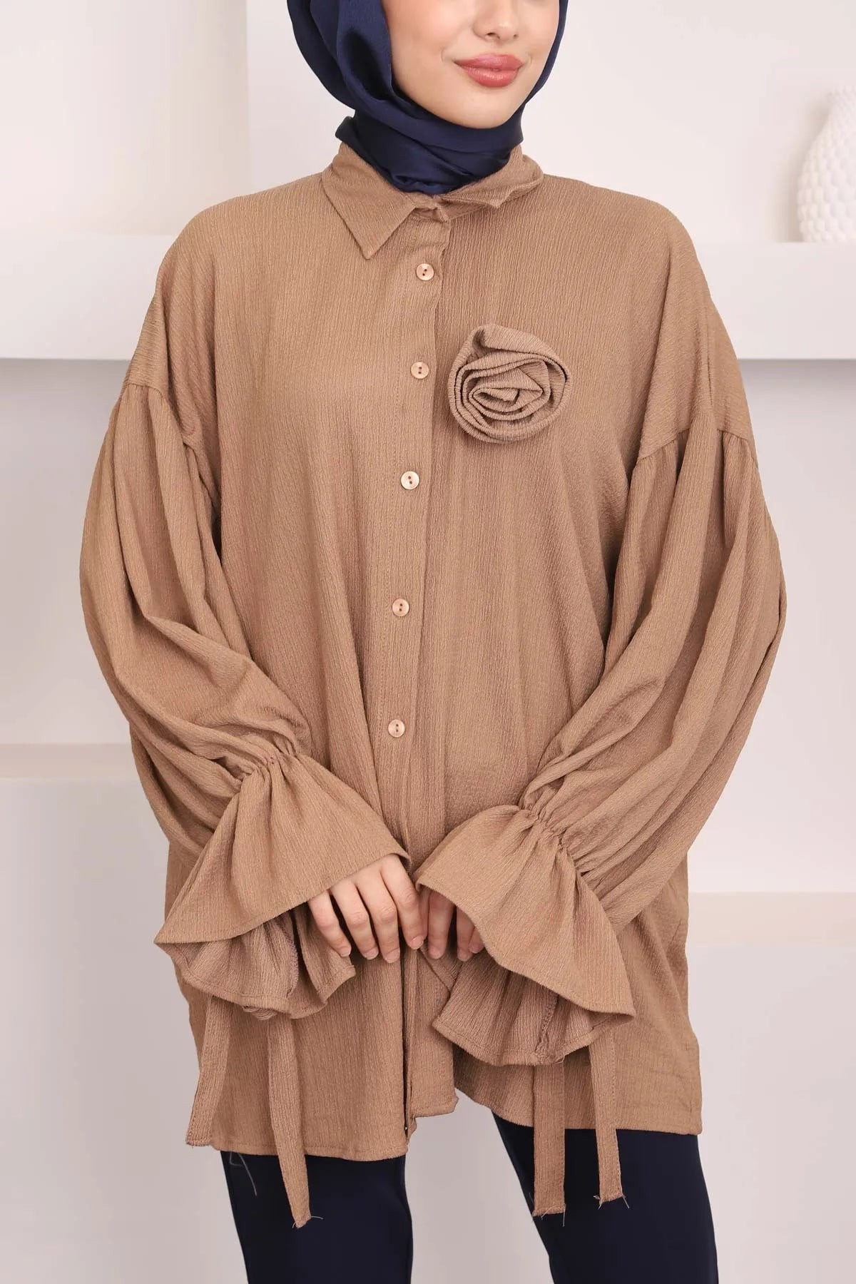 KOL DETAYLI BRONŞLU GÖMLEK