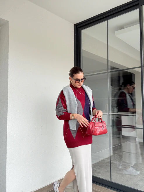 BEYAZ ŞERİT DETAYLI BAKLAVA DESEN BORDO KAZAK