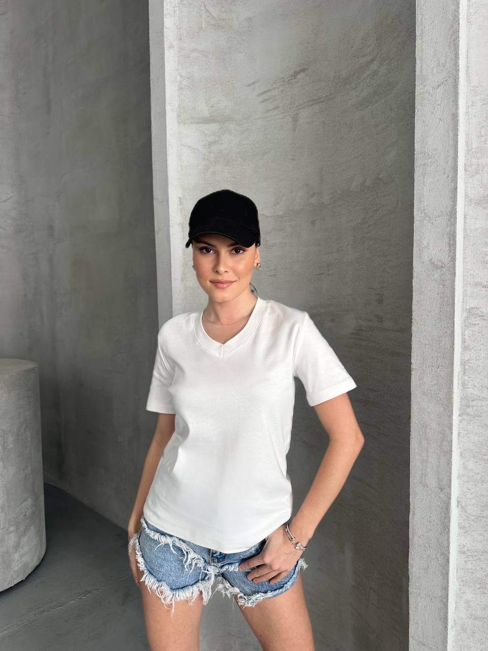 MASSIMO DUTTI V YAKA BASİC T-SHIRT