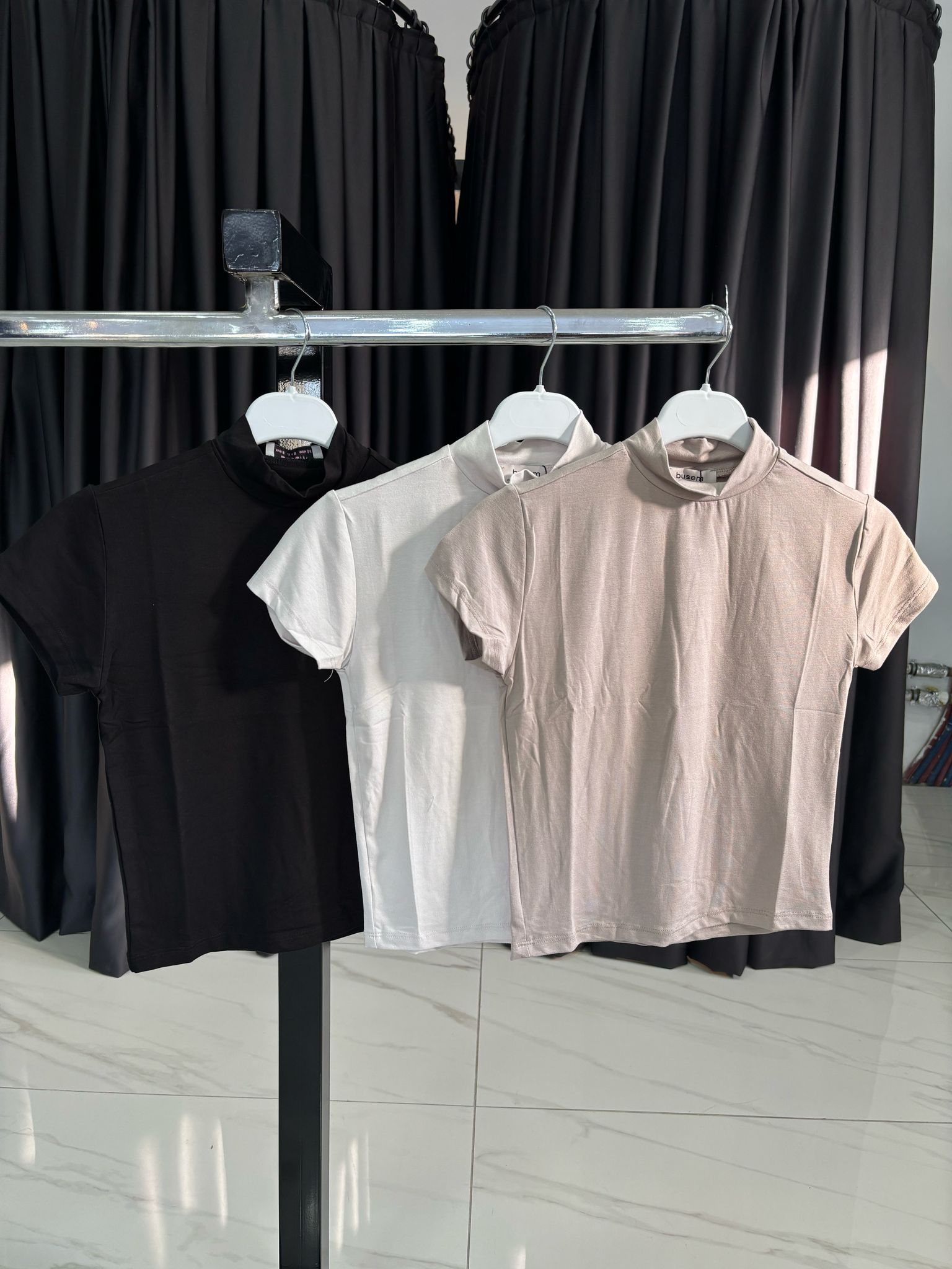 BUSEM KISA FİT BLUZ