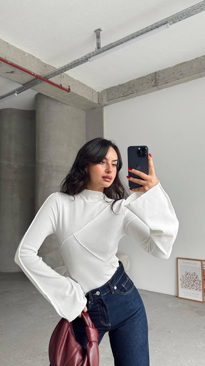 TERS DİKİŞ DETAY BLUZ